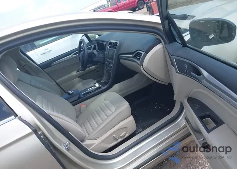 2018 Ford Fusion Hybrid Se z USA, uszkodzony, nr VIN 3FA6P0LU5JR286648